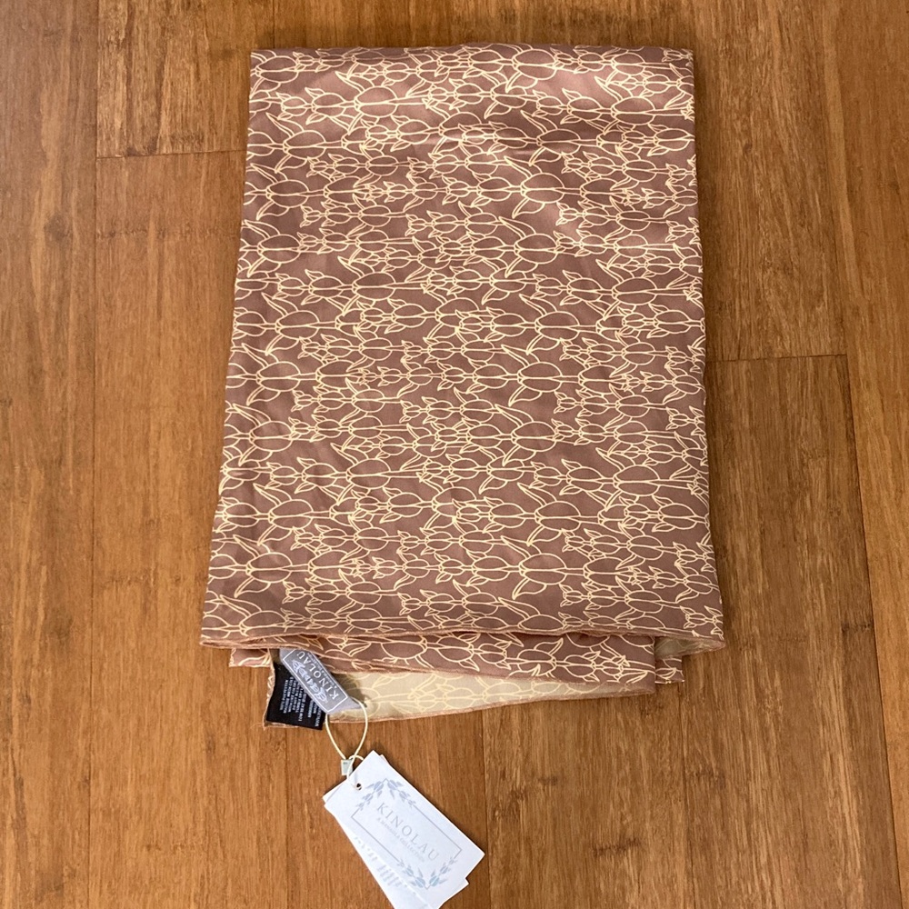 NWT Manaola Kinolau collection pareau